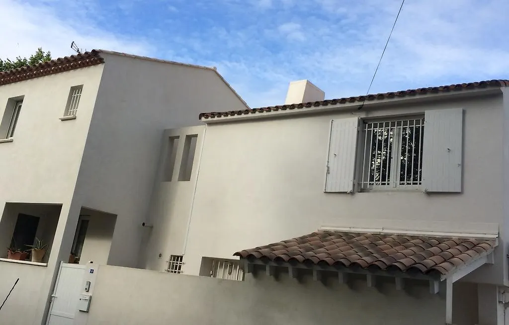 La Maison Blanche Arles 0*,